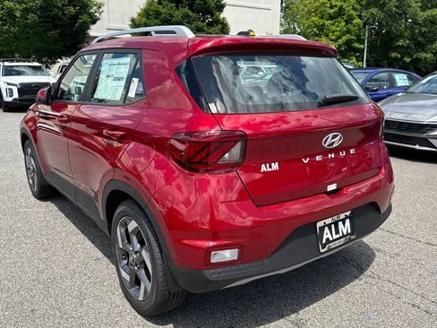New 2025 Hyundai Venue Limited image 6