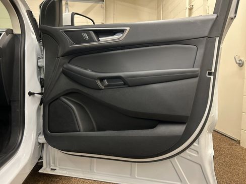 Used 2024 Ford Edge SEL image 15