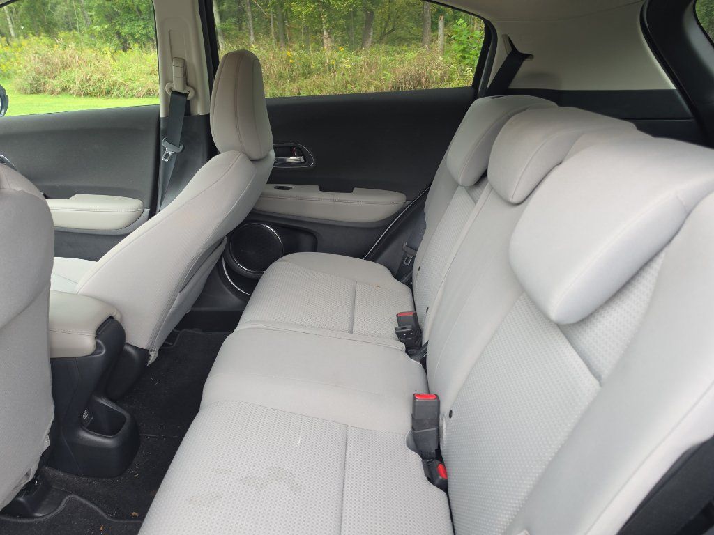 Used 2019 Honda HR-V EX image 9