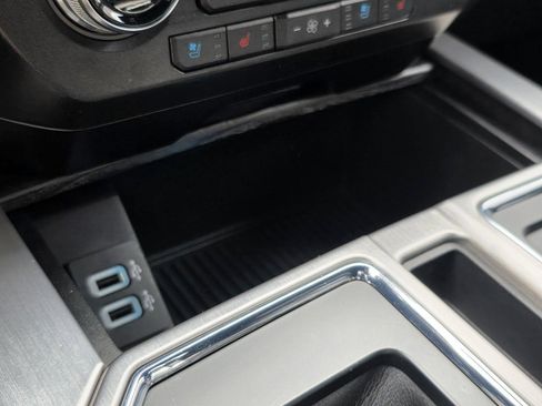 Used 2018 Ford F150 Platinum w/ Equipment Group 701A Luxury image 27