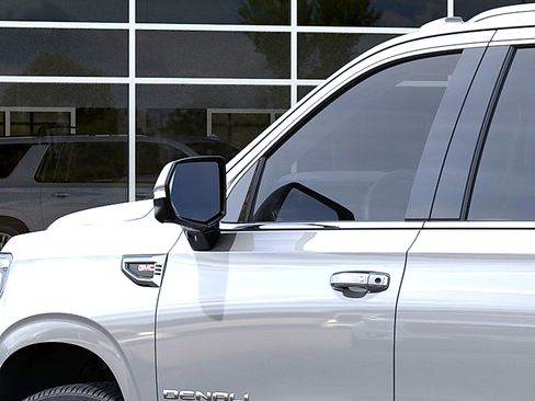 New 2026 GMC Yukon XL Denali AWD/4WD image 12