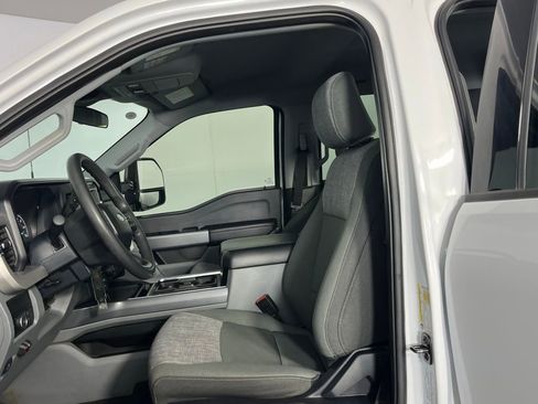 Used 2024 Ford F250 XLT image 21