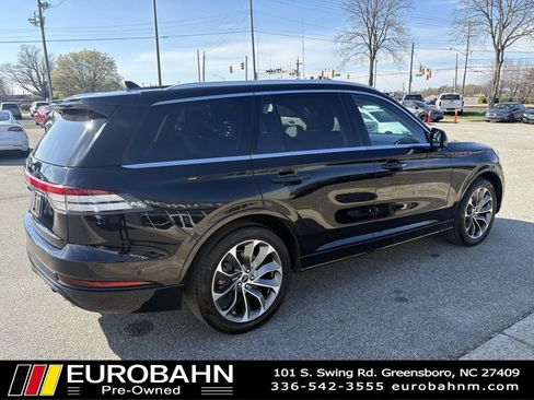 Used 2022 Lincoln Aviator Grand Touring w/ Equipment Group 301A AWD/4WD image 31