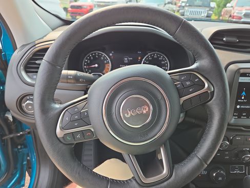 Used 2021 Jeep Renegade Limited AWD/4WD image 3