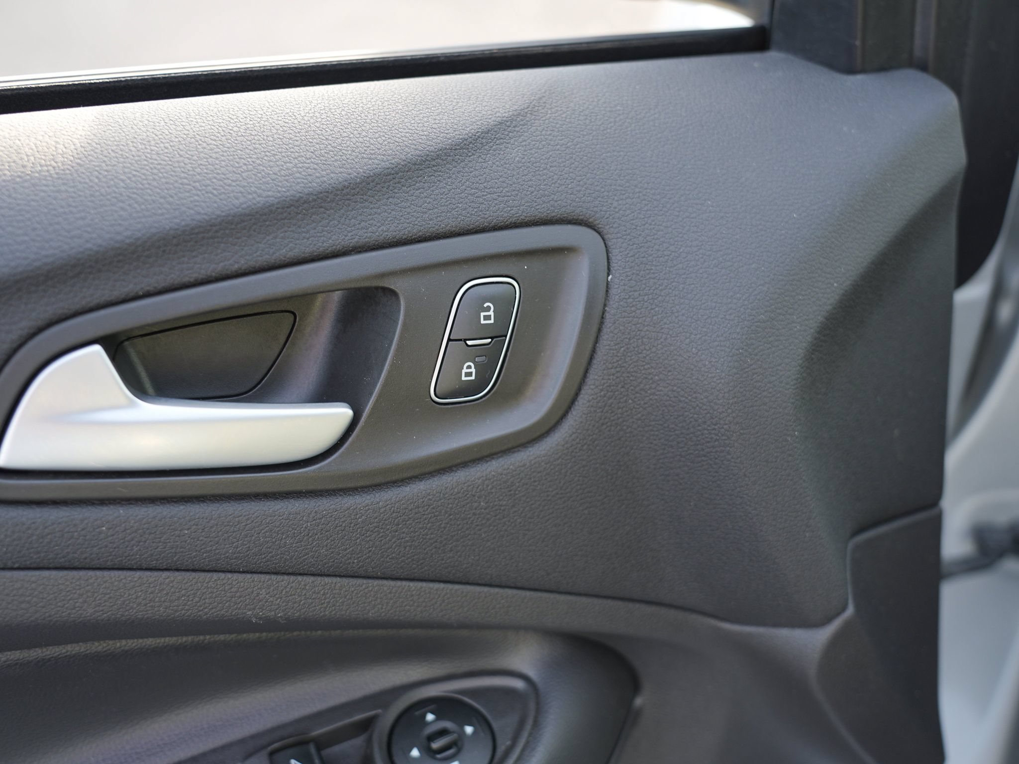 Used 2018 Ford Escape SE AWD/4WD image 17