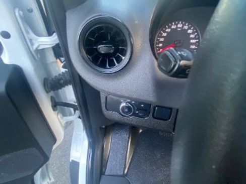 Used 2022 Mercedes-Benz Sprinter 2500 image 22