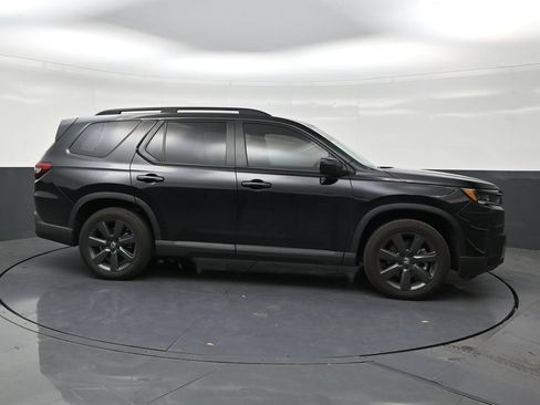 Used 2026 Honda Pilot Sport image 6