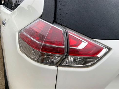 Used 2015 Nissan Rogue SL w/ SL Premium Package image 28