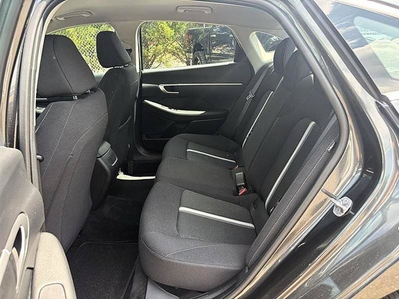 Used 2025 Hyundai Sonata SE FWD image 42