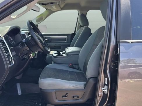 Used 2019 RAM 1500 Classic SLT w/ Luxury Group AWD/4WD image 37