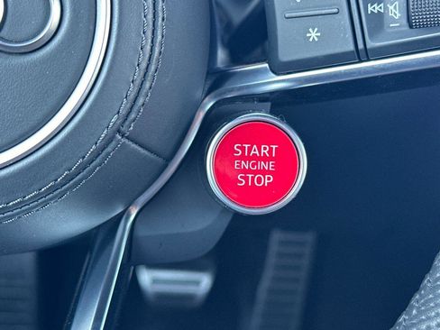 Used 2021 Audi R8 V10 w/ Premium Package image 22