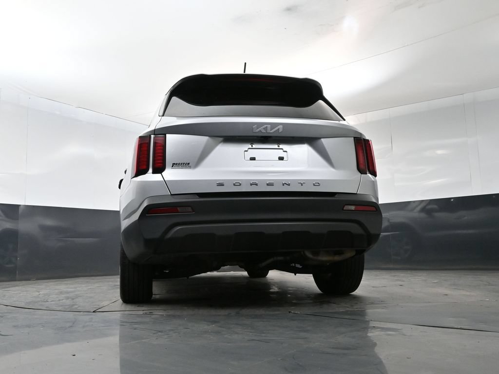 Used 2022 Kia Sorento LX FWD image 23