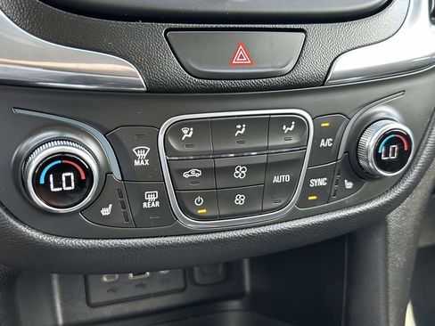 Used 2020 Chevrolet Equinox LT AWD/4WD image 20