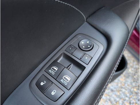 Used 2022 Dodge Challenger R/T Scat Pack w/ Dynamics Package image 12