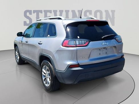 Used 2019 Jeep Cherokee Latitude Plus AWD/4WD image 3