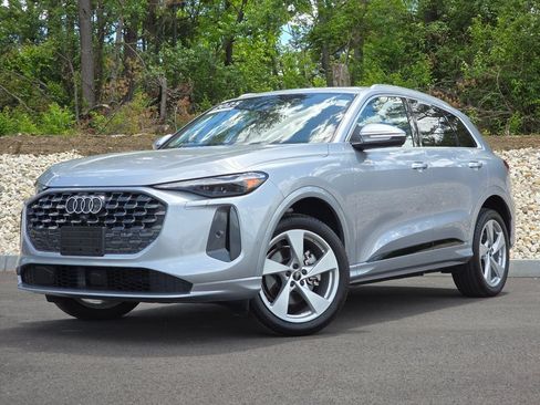 Used 2025 Audi Q5 Premium Plus AWD/4WD image 1