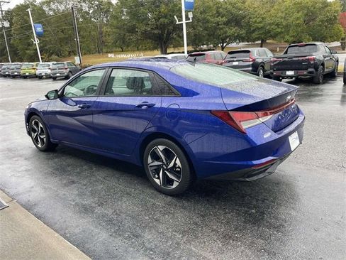 Certified 2023 Hyundai Elantra SEL w/ Convenience Package image 4