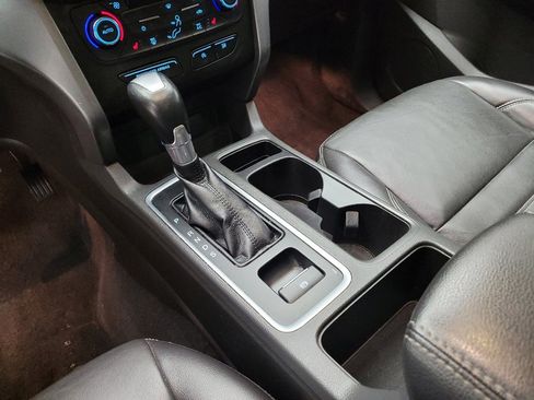 Used 2017 Ford Escape SE w/ SE Leather Comfort Package image 26