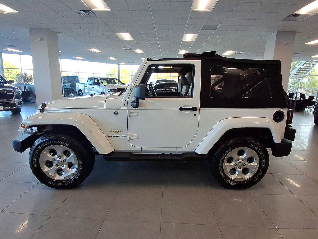 Used 2014 Jeep Wrangler Sahara w/ Dual Top Group AWD/4WD image 5