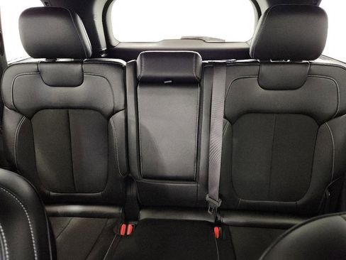 Used 2023 Jeep Grand Cherokee Altitude image 28