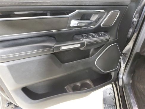 Used 2019 RAM 1500 Laramie image 17