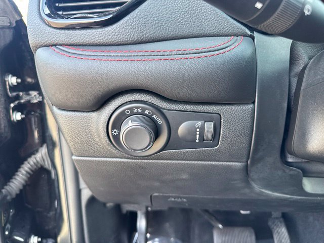 Used 2025 Dodge Durango GT AWD/4WD image 25