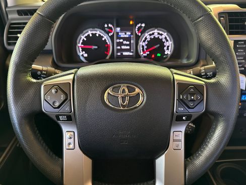 Used 2023 Toyota 4Runner Limited AWD/4WD image 30