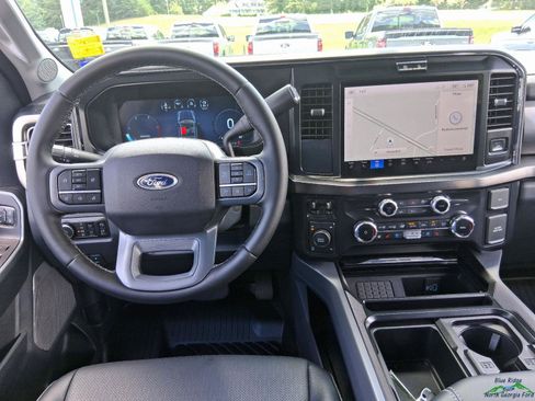 Used 2026 Ford F250 Lariat AWD/4WD image 15