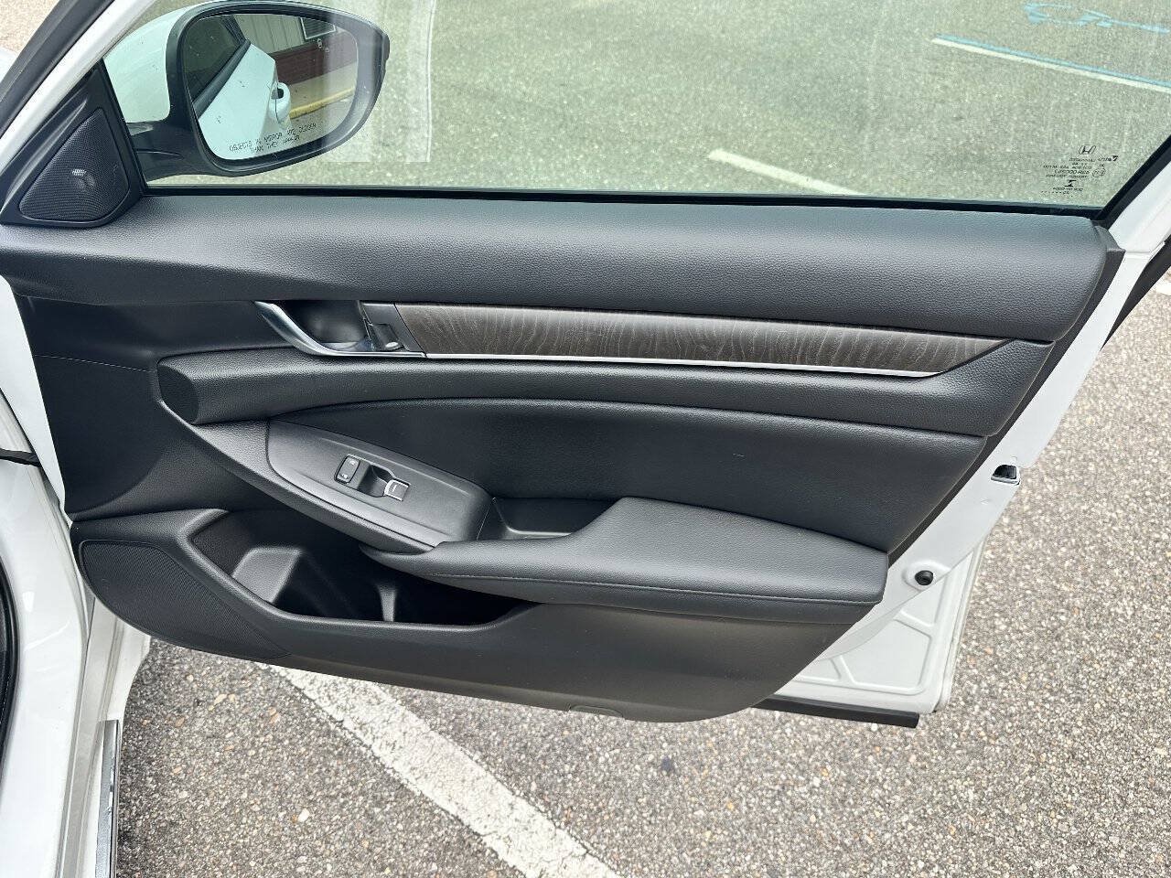 Used 2020 Honda Accord EX-L image 19