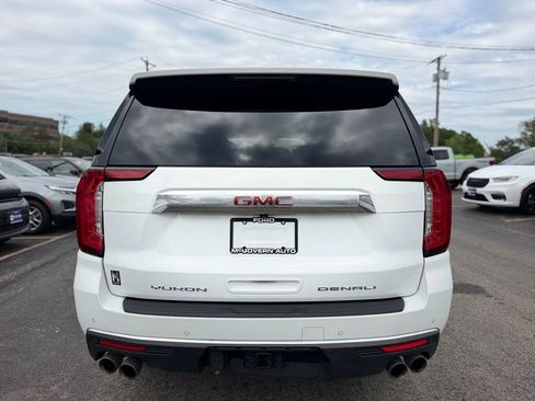 Used 2024 GMC Yukon Denali AWD/4WD image 7