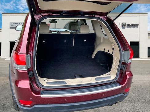 Used 2018 Jeep Grand Cherokee Limited AWD/4WD image 31