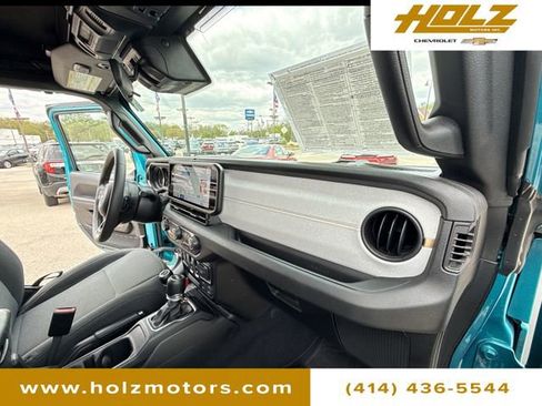 Used 2024 Jeep Wrangler Sport AWD/4WD image 27