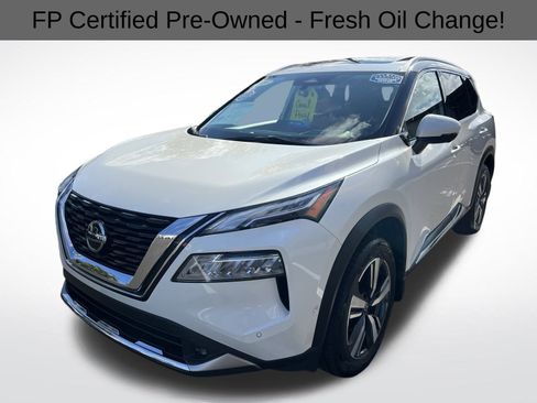 Used 2021 Nissan Rogue Platinum image 5