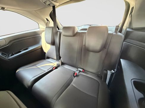 Used 2019 Honda Odyssey EX-L image 16