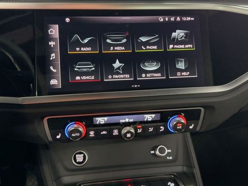 Certified 2025 Audi Q3 2.0T Premium w/ Convenience Package image 24