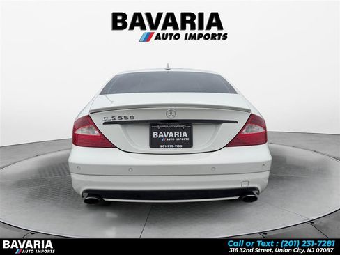 Used 2008 Mercedes-Benz CLS 550 image 4
