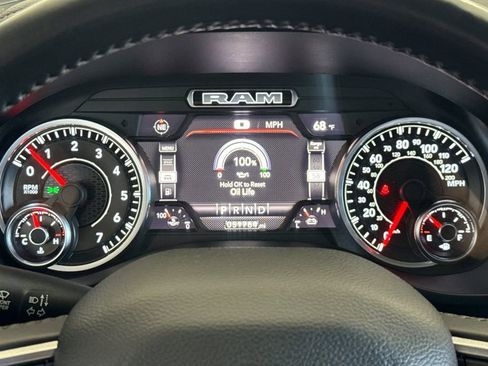 Used 2022 RAM 1500 Laramie AWD/4WD image 30
