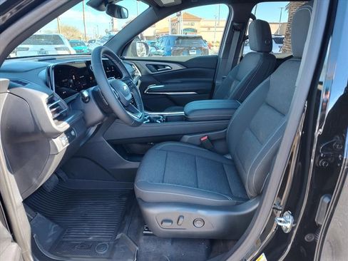 New 2026 Chevrolet Traverse LT w/ LPO, Floor Liner Package FWD image 5