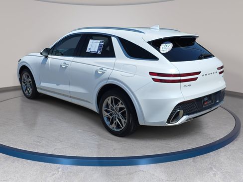 Used 2025 Genesis GV70 2.5T AWD/4WD image 7