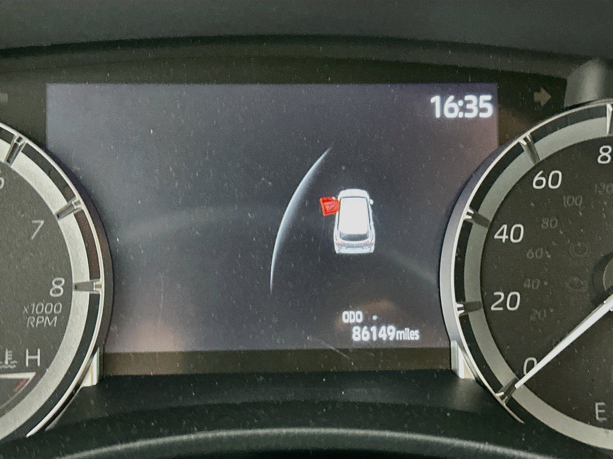Used 2022 Toyota Highlander XLE FWD image 19