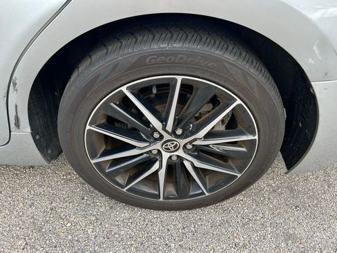 Used 2021 Toyota Camry SE image 9