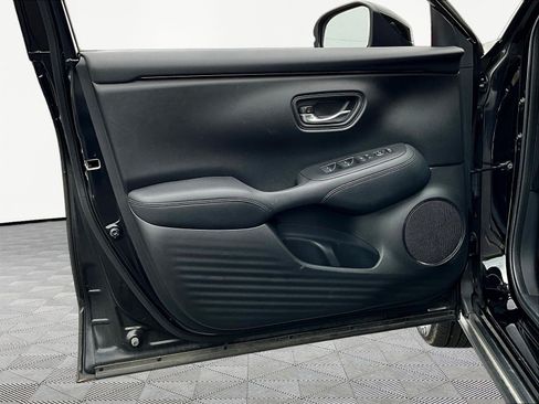Used 2023 Honda HR-V LX image 19