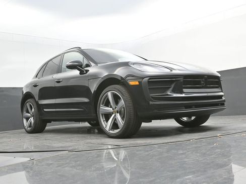 New 2026 Porsche Macan AWD/4WD image 35