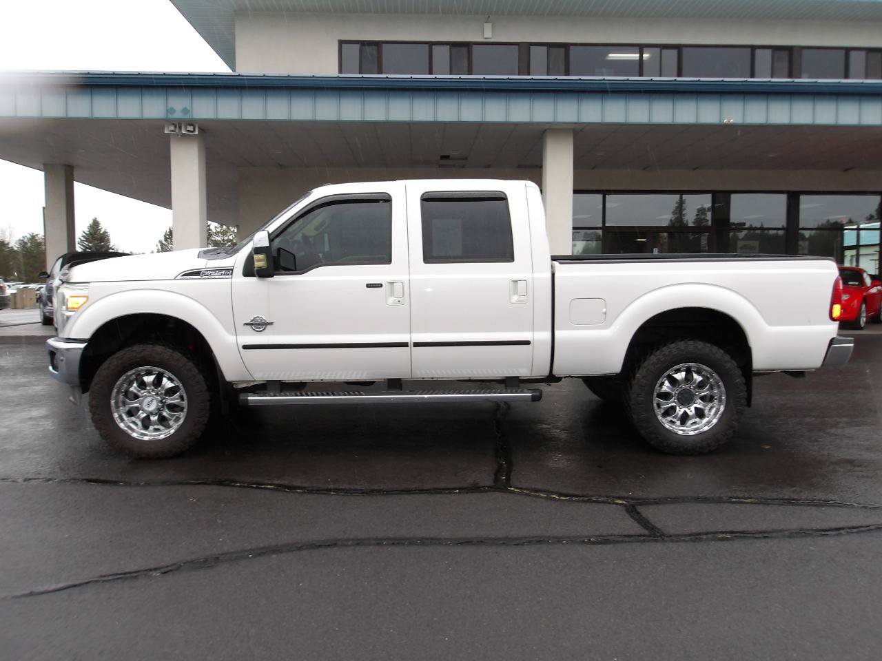 Used 2013 Ford F250 Lariat w/ Lariat Ultimate Pkg AWD/4WD image 2