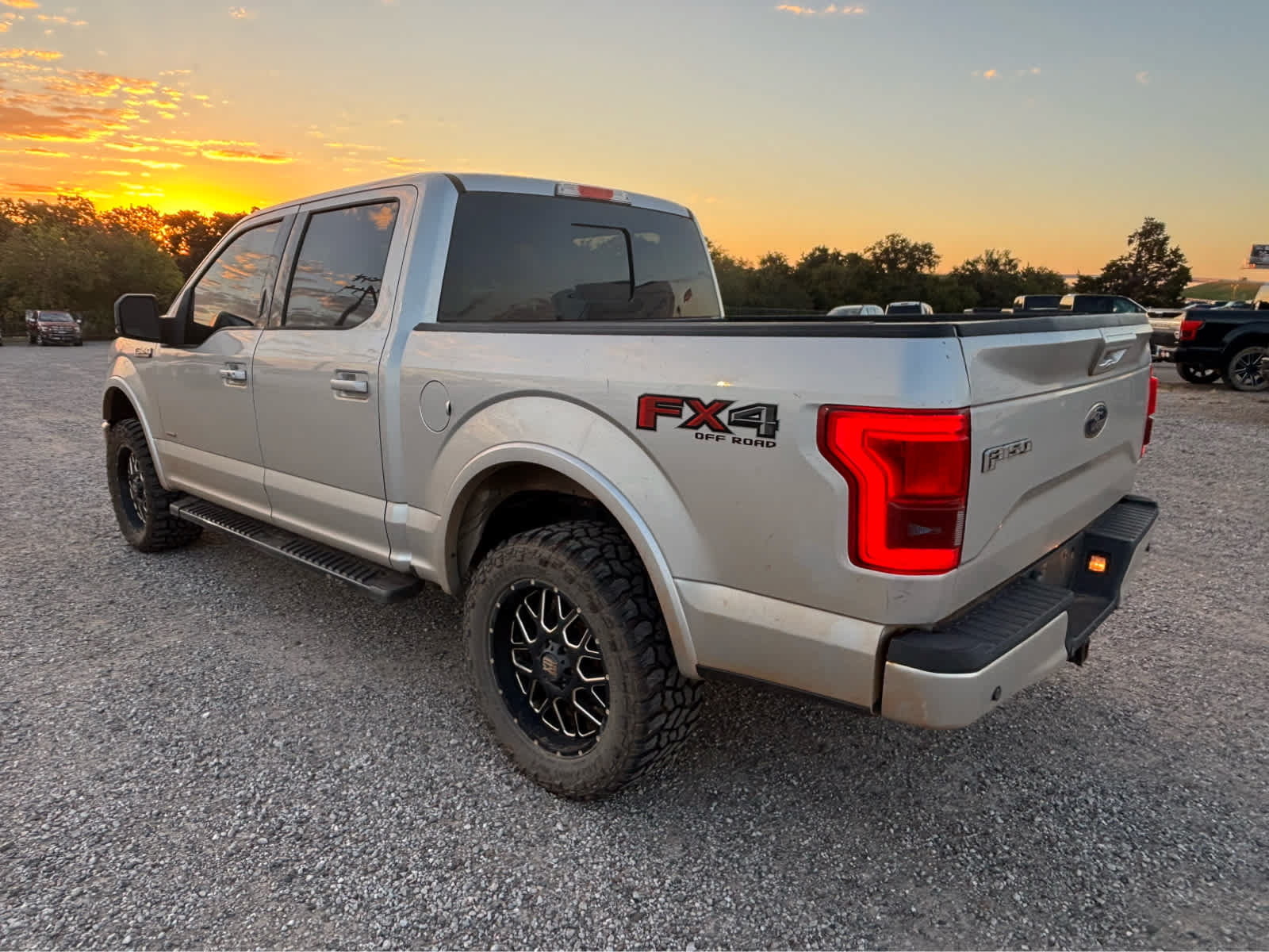Used 2015 Ford F150 Lariat w/ Equipment Group 502A Luxury AWD/4WD image 5