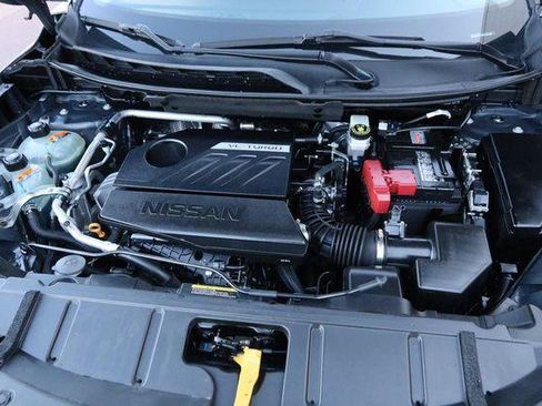 Used 2024 Nissan Rogue SV image 28