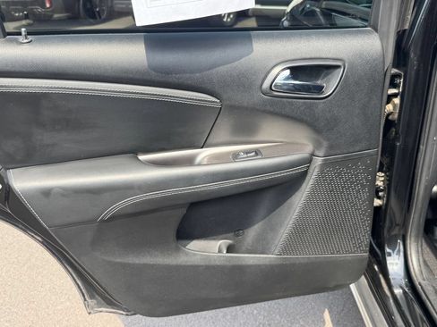 Used 2018 Dodge Journey Crossroad FWD image 13