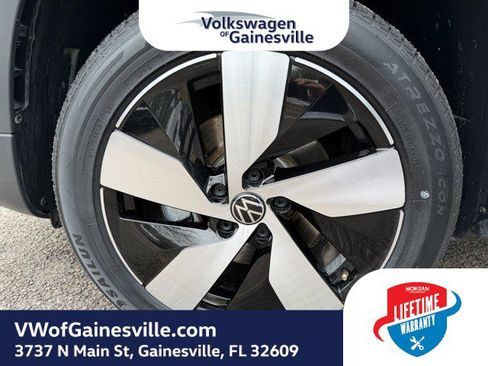 Certified 2024 Volkswagen Taos S image 27