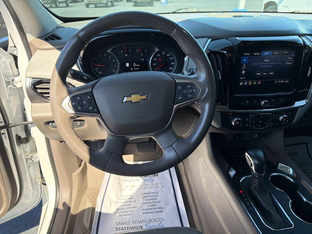 Used 2021 Chevrolet Traverse Premier AWD/4WD image 16