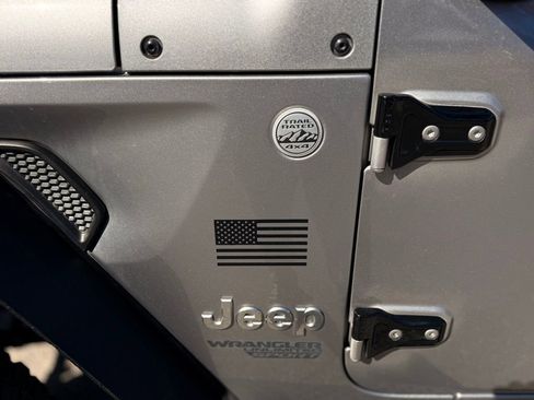 Used 2018 Jeep Wrangler Unlimited Sport S image 14